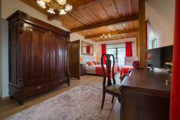 Фото номера Семейный номер с балконом Отели типа «постель и завтрак» RetroHouse г. Реда 3